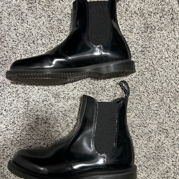 Doc Martens Flora Boot size 8 - Picture 2 of 9